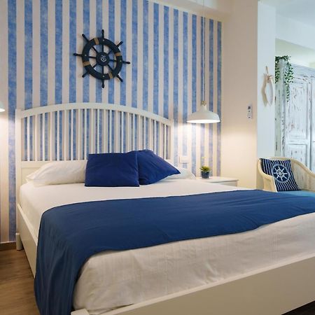 سانتا تيريزا دي ريفا Quattro Torri B&B المظهر الخارجي الصورة