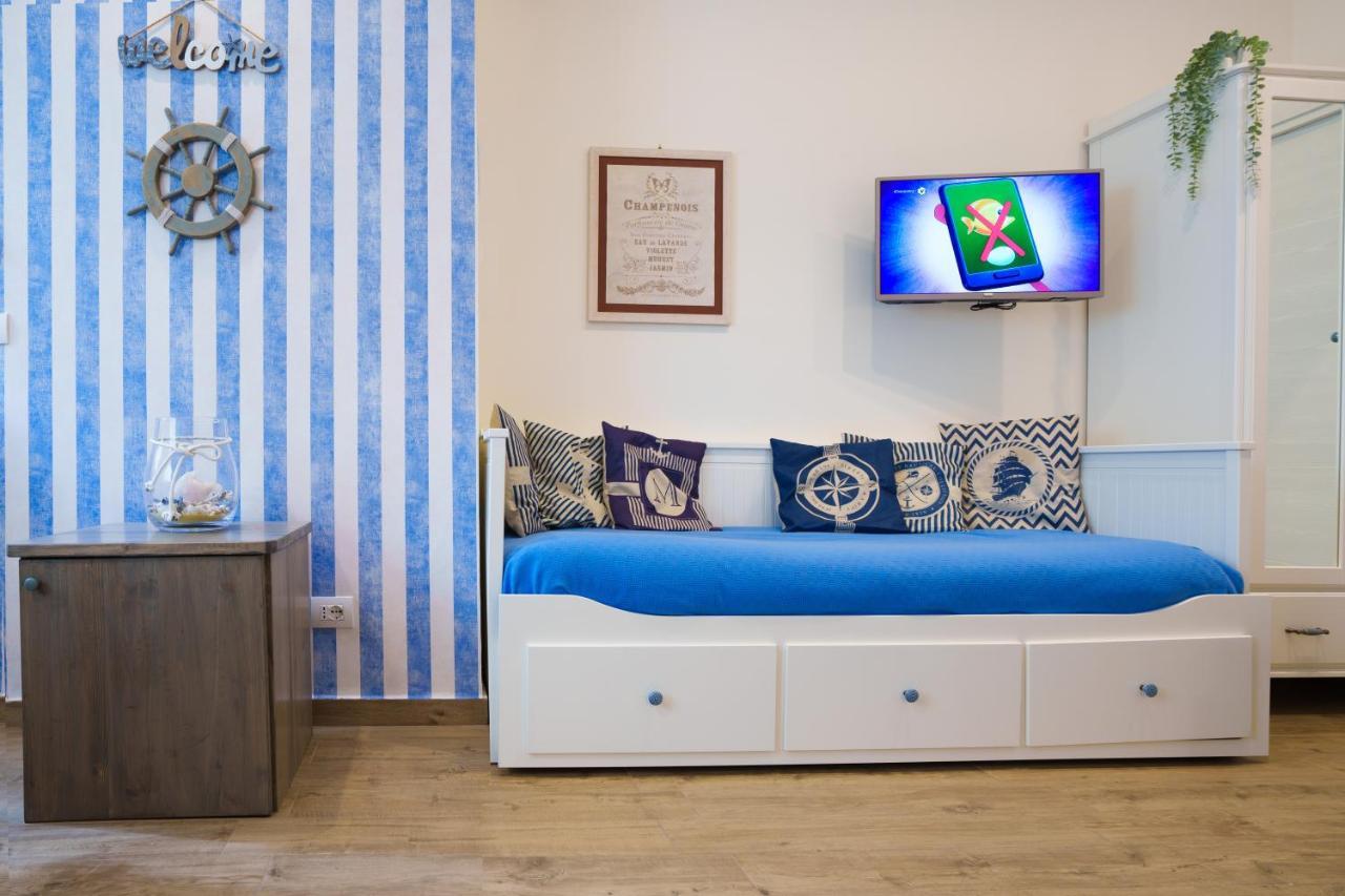 سانتا تيريزا دي ريفا Quattro Torri B&B المظهر الخارجي الصورة