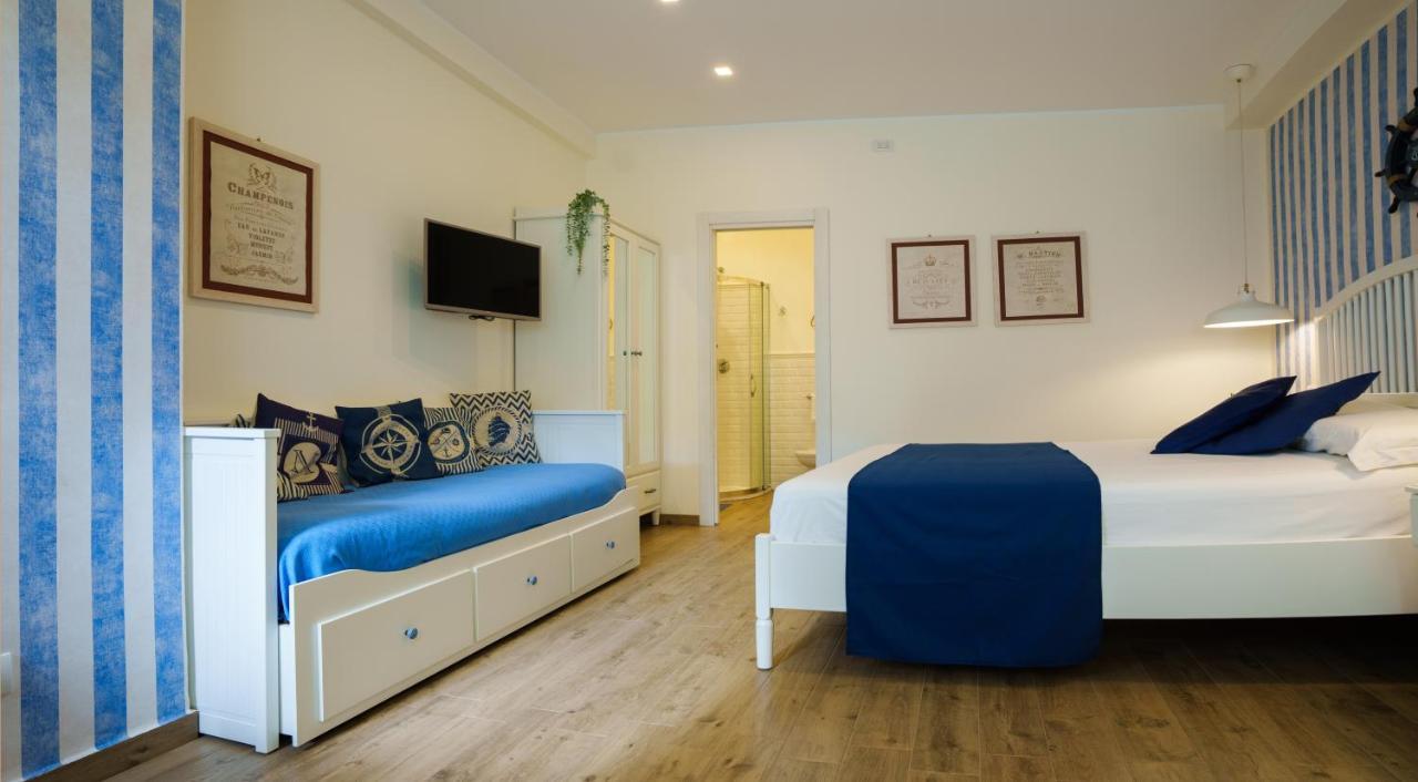 سانتا تيريزا دي ريفا Quattro Torri B&B المظهر الخارجي الصورة