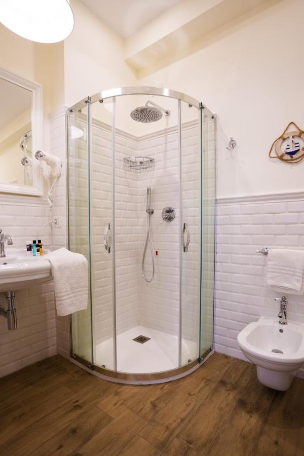 سانتا تيريزا دي ريفا Quattro Torri B&B المظهر الخارجي الصورة
