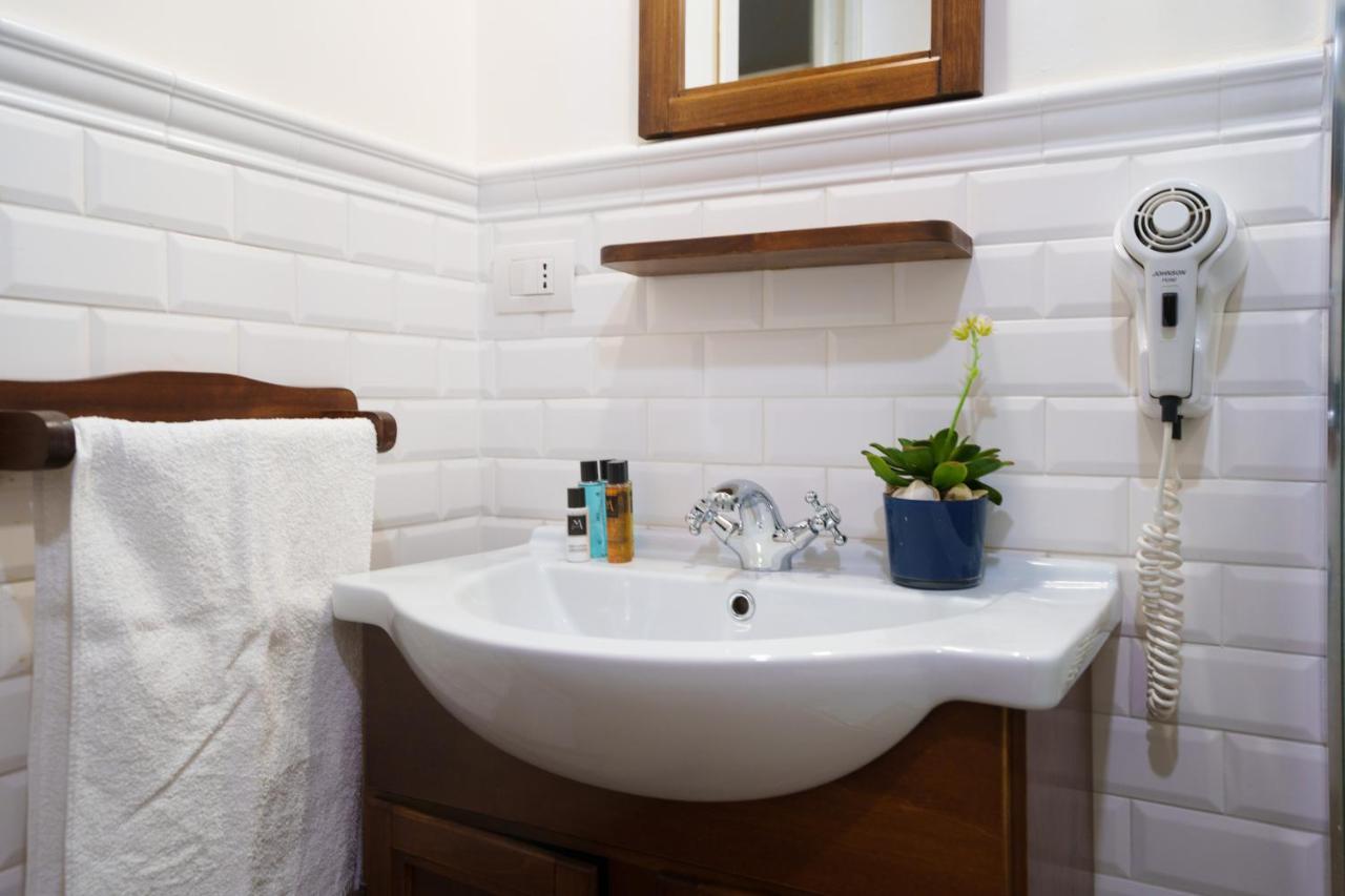 سانتا تيريزا دي ريفا Quattro Torri B&B المظهر الخارجي الصورة