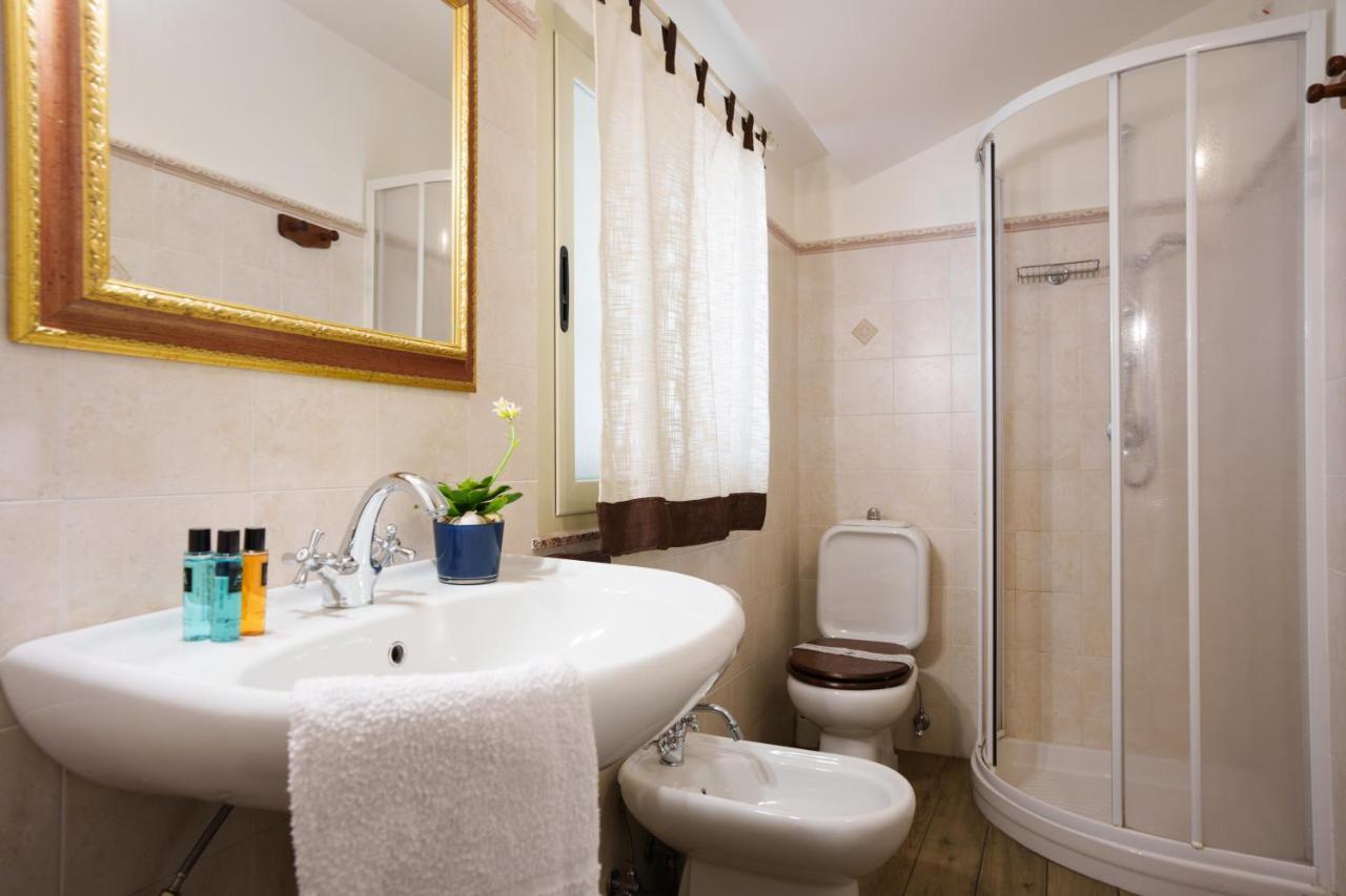 سانتا تيريزا دي ريفا Quattro Torri B&B المظهر الخارجي الصورة