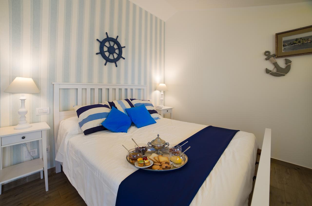 سانتا تيريزا دي ريفا Quattro Torri B&B المظهر الخارجي الصورة